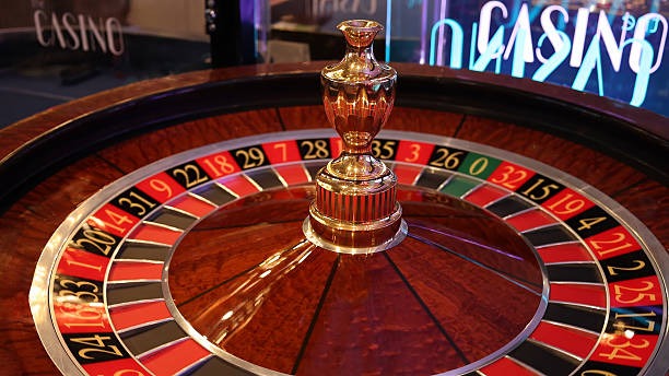 k3k3 mobile app interface showing sportsbook markets and live-dealer tables